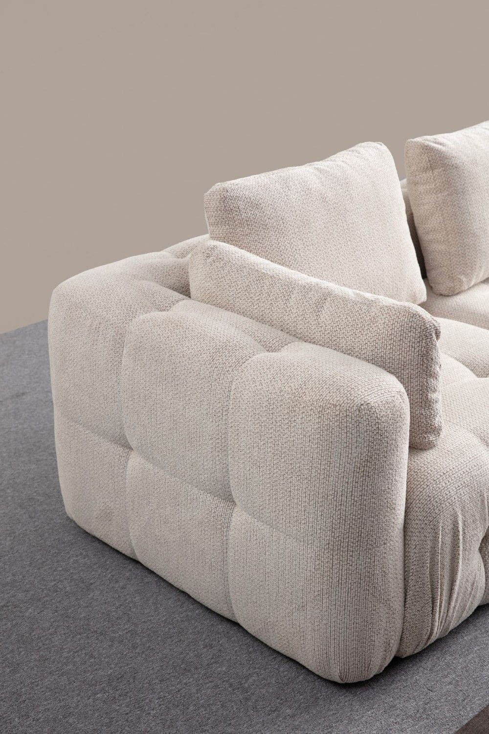 Sofa Amaris 2-Sitzer mit luxuriöser Polsterung