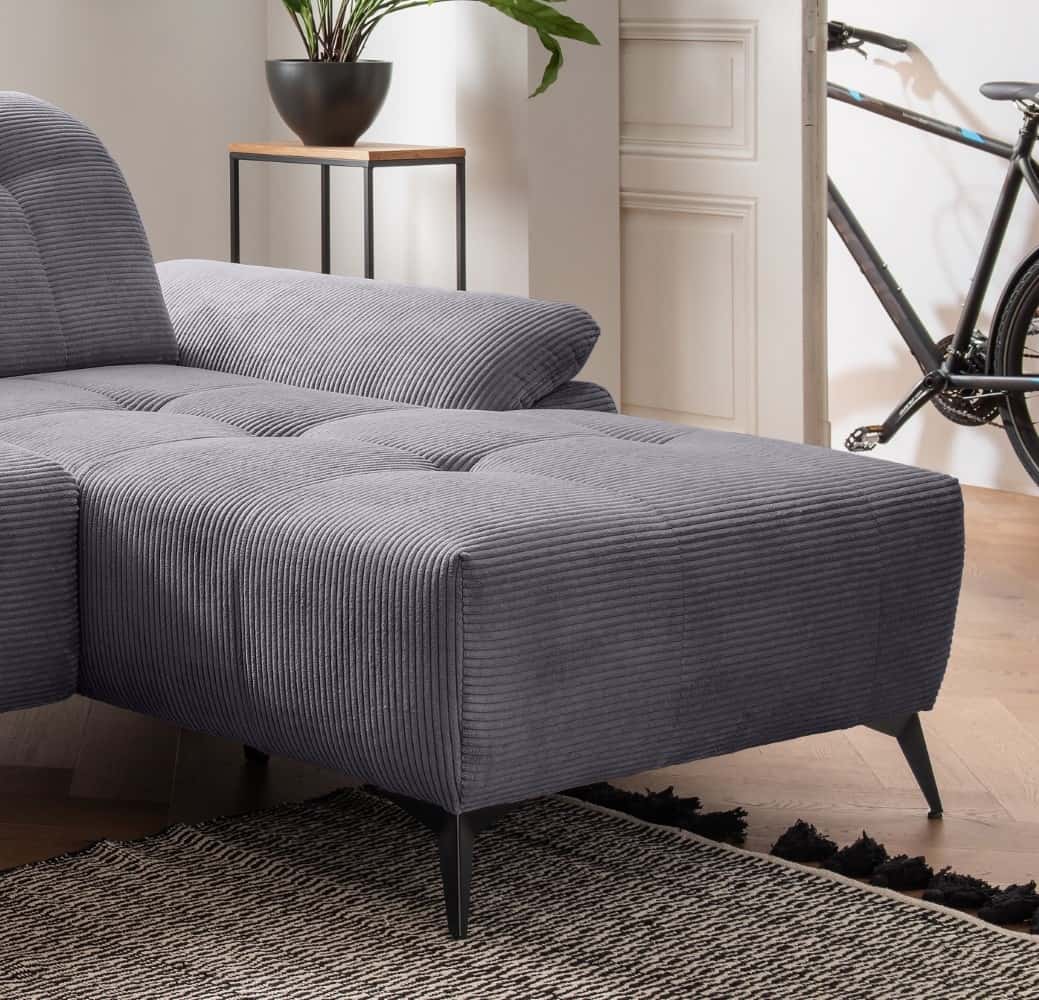 Sofa Fiore Benformato Cord mit elektronischem Sitzvorschub Sofa Fiore Benformato Cord mit elektronischem Sitzvorschub