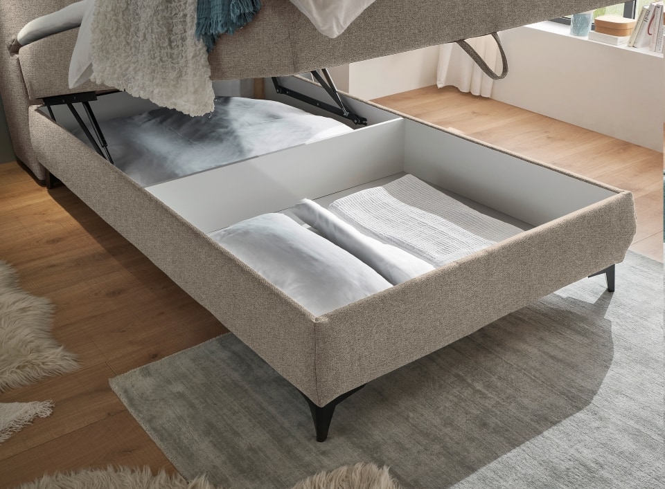 Atlantis-120_Lumos-31-sand_Milieu_Detail_BK Natürlicher Schlafkomfort: Sandfarbenes Boxbett von ED Exciting Design