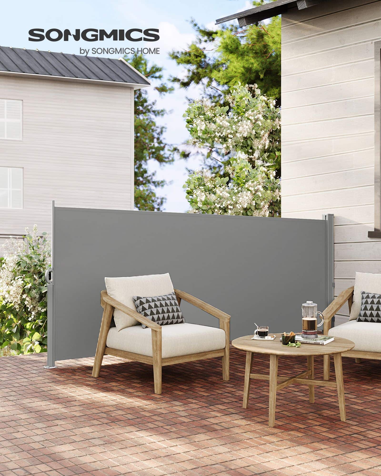 Seitenmarkise mit Stahl-Kasten rostbeständig und ausziehbar Seitenmarkise mit Stahl-Kasten rostbeständig und ausziehbar