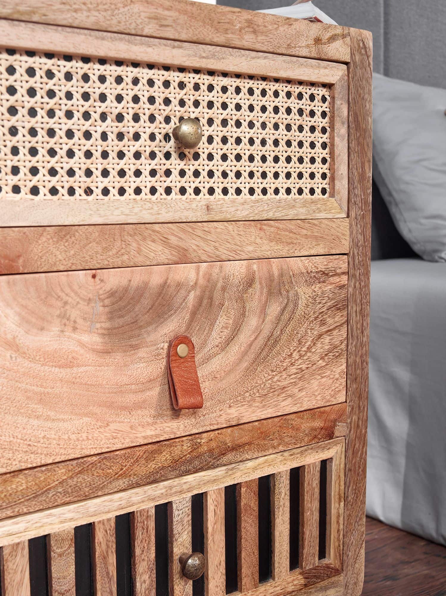 Nachttisch Mango Massivholz / Metall 40x60x30 cm Nachtschrank Boxspringbett Nachttisch Mango Massivholz / Metall 40x60x30 cm Nachtschrank Boxspringbett