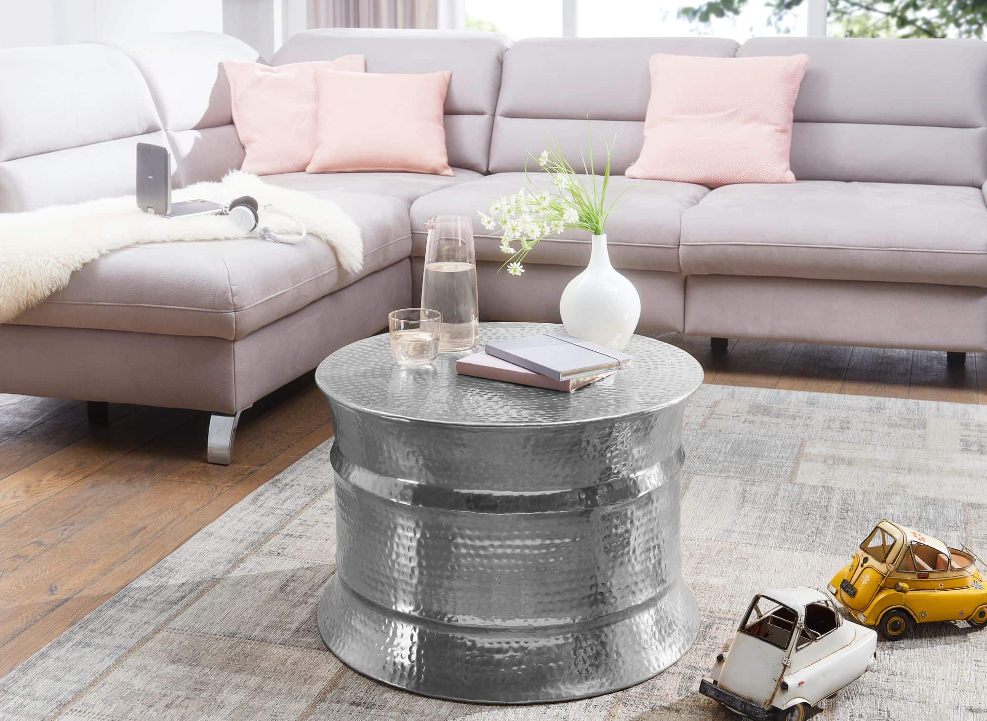 46272-WOHNLING-Couchtisch-KARAM-60x60x40-cm-Alumi_1 Couchtisch 62x41x62cm Aluminium Silber Beistelltisch orientalisch rund | Flacher Hammerschlag Sofatisch Metall | Design Wohnzimmertisch modern | Loungetisch indisch Stubentisch klein