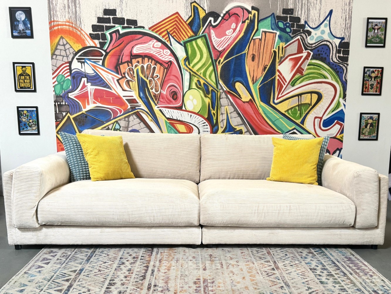 Big-Sofa Mandali – Großzügiger Loungekomfort im beigen Cord-Look Big-Sofa Mandali – Großzügiger Loungekomfort im beigen Cord-Look