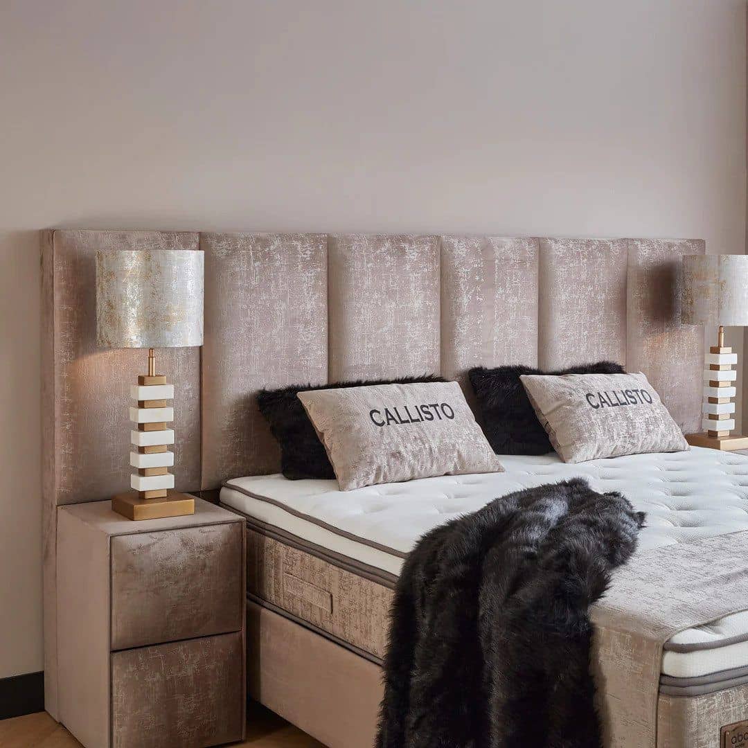 Boxspringbett Calisto Beige – ABC Bedding mit Stauraum & Samtbezug Boxspringbett Calisto Beige – ABC Bedding mit Stauraum & Samtbezug