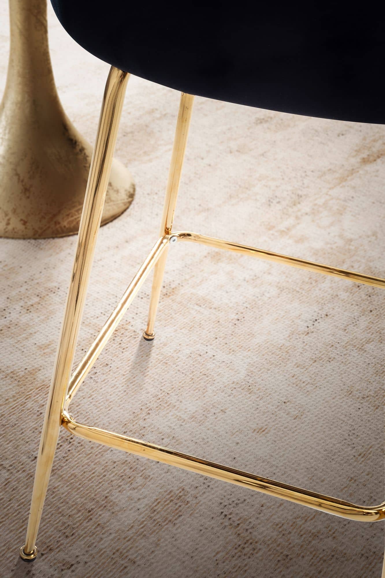 2er Set Barhocker Samt Schwarz Hocker mit Lehne & goldenen Beinen