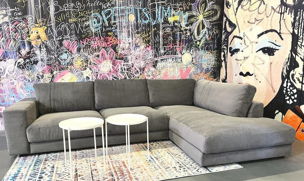 Ecksofa Melissa mit Cordbezug – Rückenkissen XXL optional mit Hocker