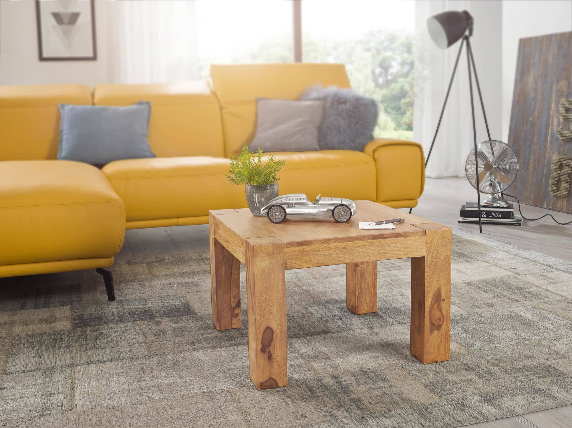 Couchtisch Massiv-Holz Akazie 60 cm breit Wohnzimmer-Tisch Design braun Landhaus-Stil Beistelltisch natur Couchtisch Massiv-Holz Akazie 60 cm breit Wohnzimmer-Tisch Design braun Landhaus-Stil Beistelltisch natur