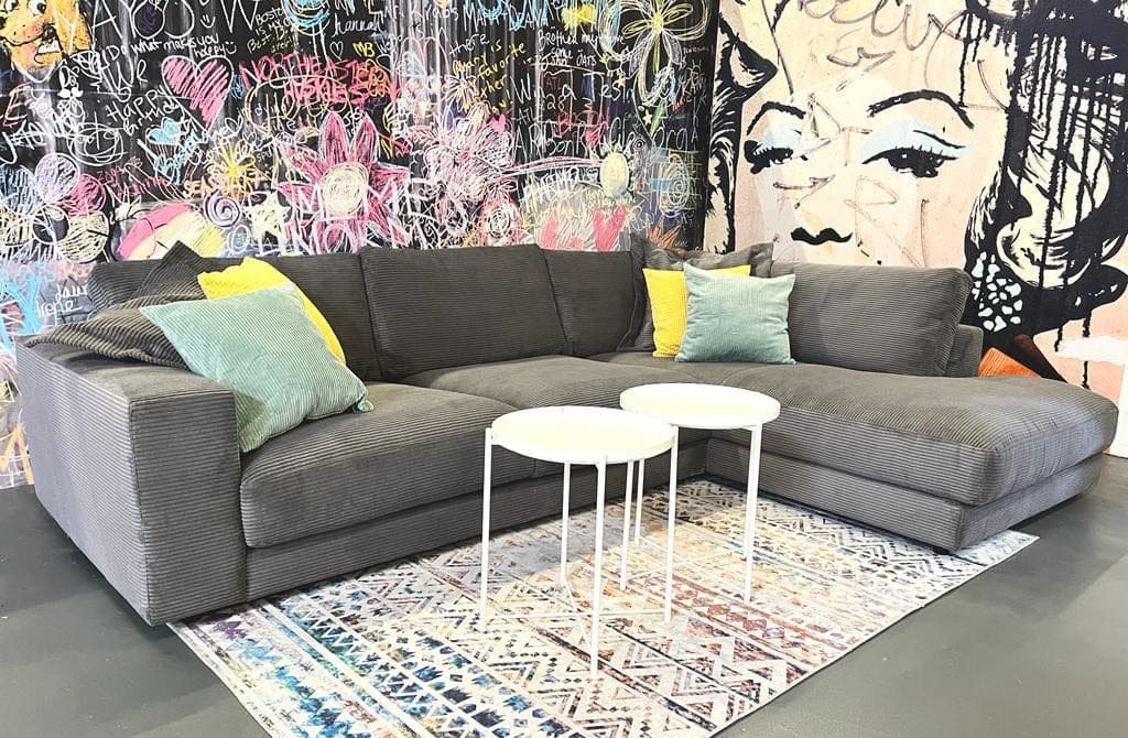 Ecksofa Melissa mit Cordbezug – Rückenkissen XXL optional mit Hocker