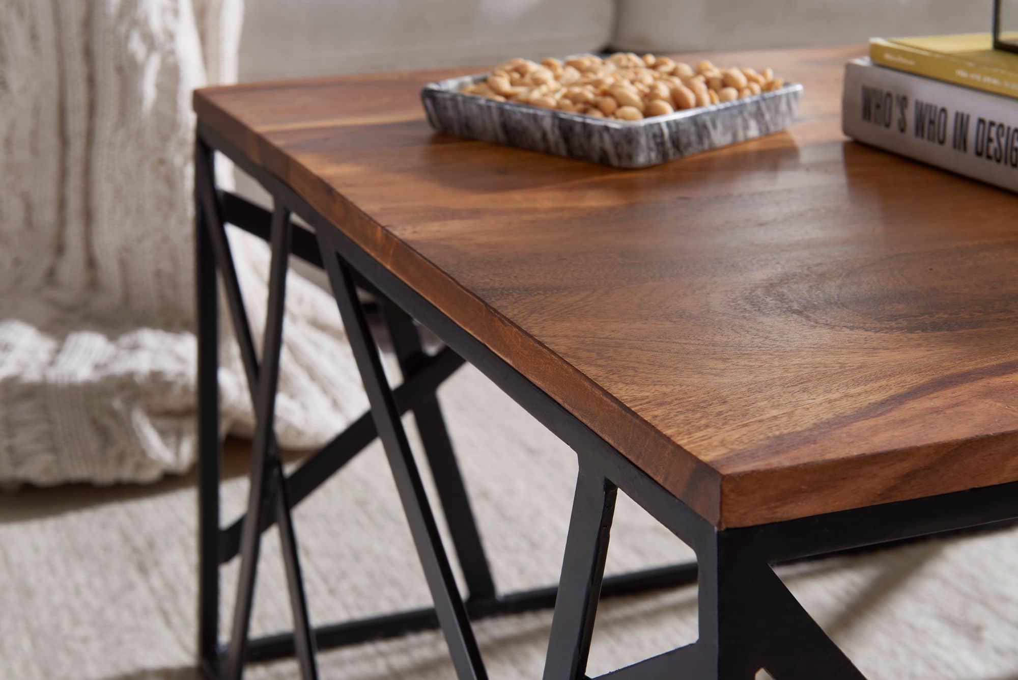 47279-WOHNLING-Couchtisch-60x60x35-cm-Sheesham-WL_5 Couchtisch BAKAL 60x35x60 cm Sheesham Massivholz / Metall Sofatisch