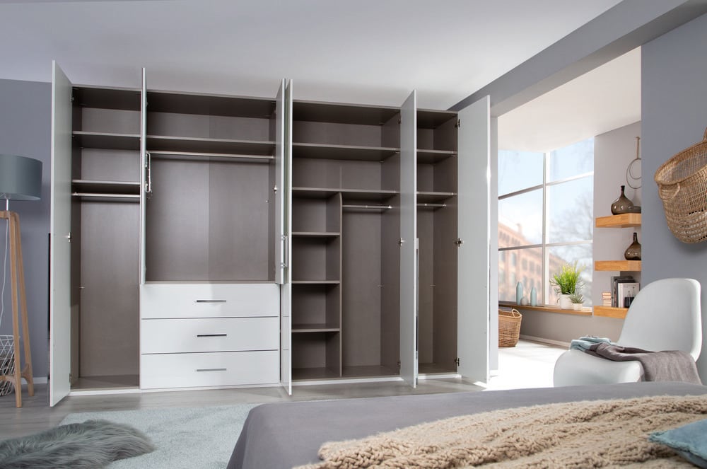 6-türiger Kleiderschrank Montclar von Rauch - Hochglanz Weiß/Alpinweiß mit Kristallglasspiegel, Schubkasteneinsatz, Soft-Close 6-türiger Kleiderschrank Montclar von Rauch - Hochglanz Weiß/Alpinweiß mit Kristallglasspiegel, Schubkasteneinsatz, Soft-Close