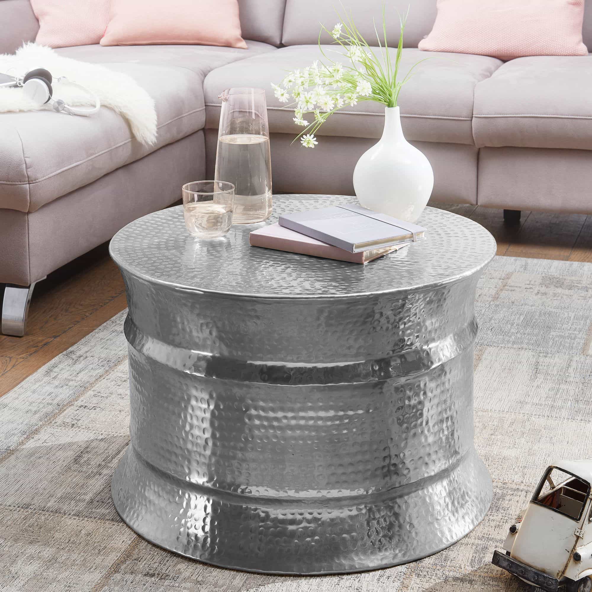 Couchtisch 62x41x62cm Aluminium Silber Beistelltisch orientalisch rund | Flacher Hammerschlag Sofatisch Metall | Design Wohnzimmertisch modern | Loungetisch indisch Stubentisch klein Couchtisch 62x41x62cm Aluminium Silber Beistelltisch orientalisch rund | Flacher Hammerschlag Sofatisch Metall | Design Wohnzimmertisch modern | Loungetisch indisch Stubentisch klein