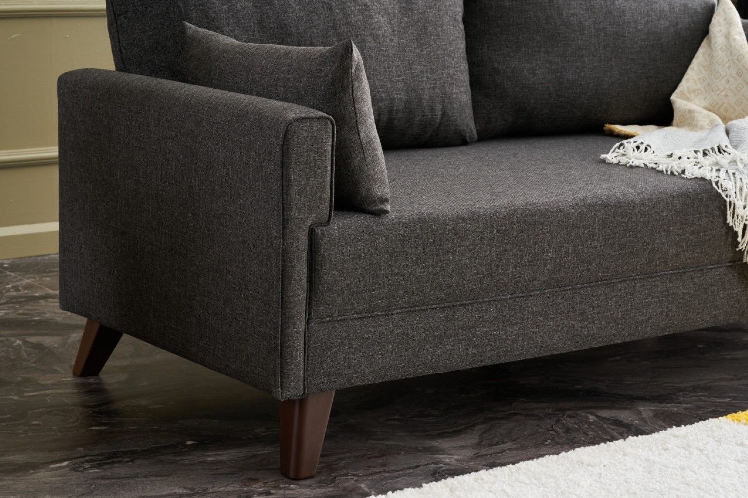 Bella 2-Sitzer Sofa von MyHomelando – Pflegeleicht und modern Bella 2-Sitzer Sofa von MyHomelando – Pflegeleicht und modern