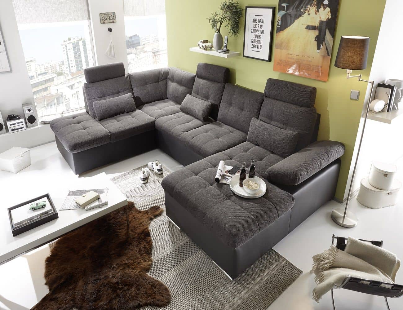 Elegante Wohnlandschaft Jakarta von Ed Exciting Design – Luxus und Komfort in einem