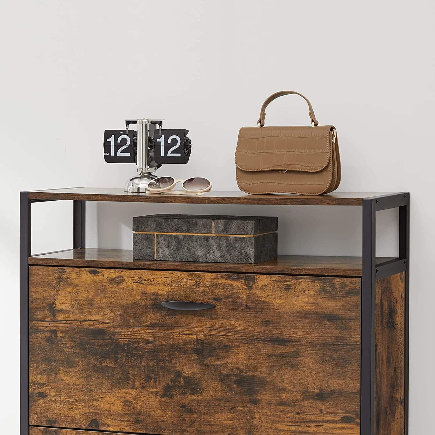 Schuhschrank mit 3 Klappen Schuhschrank mit 3 Klappen