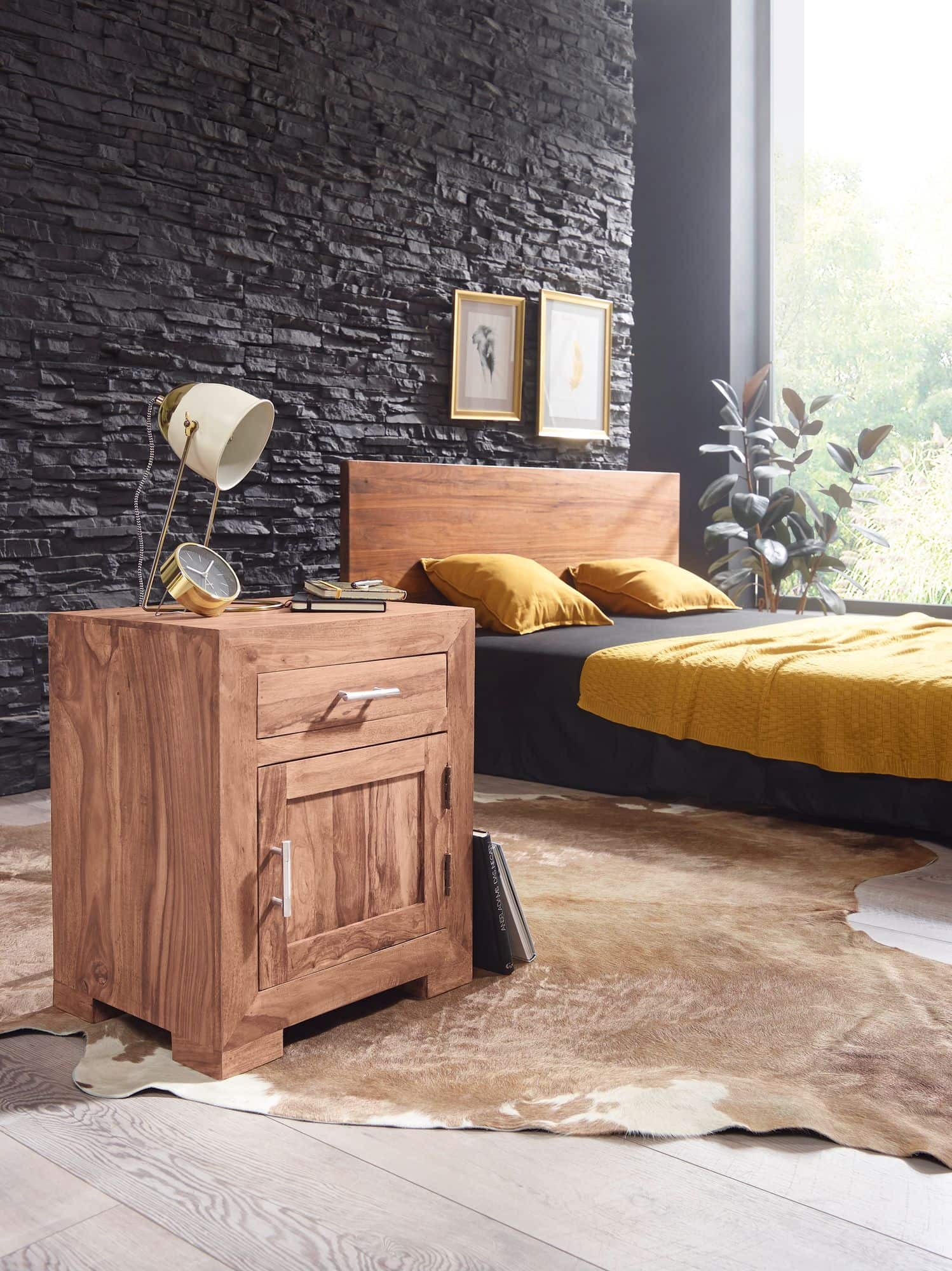 Nachttisch MUMBAI Massivholz Akazie Design Nachtkommode 60 cm mit Schublade und Tür Nachtschrank für Boxspringbett Nachttisch MUMBAI Massivholz Akazie Design Nachtkommode 60 cm mit Schublade und Tür Nachtschrank für Boxspringbett