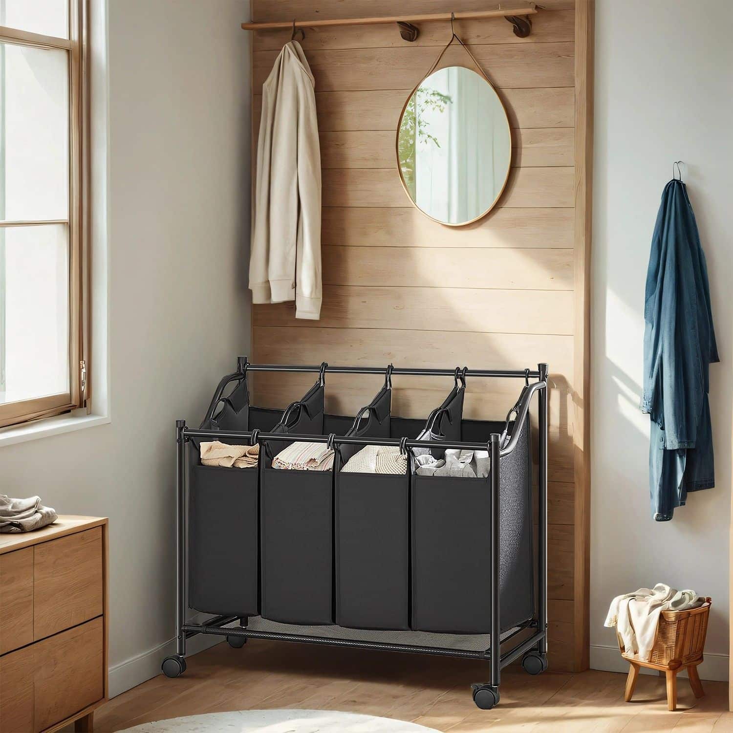Wäschekorb mit Rollen, 4 x 35 L, Wäschesammler mit 4 abnehmbaren Wäschesäcken