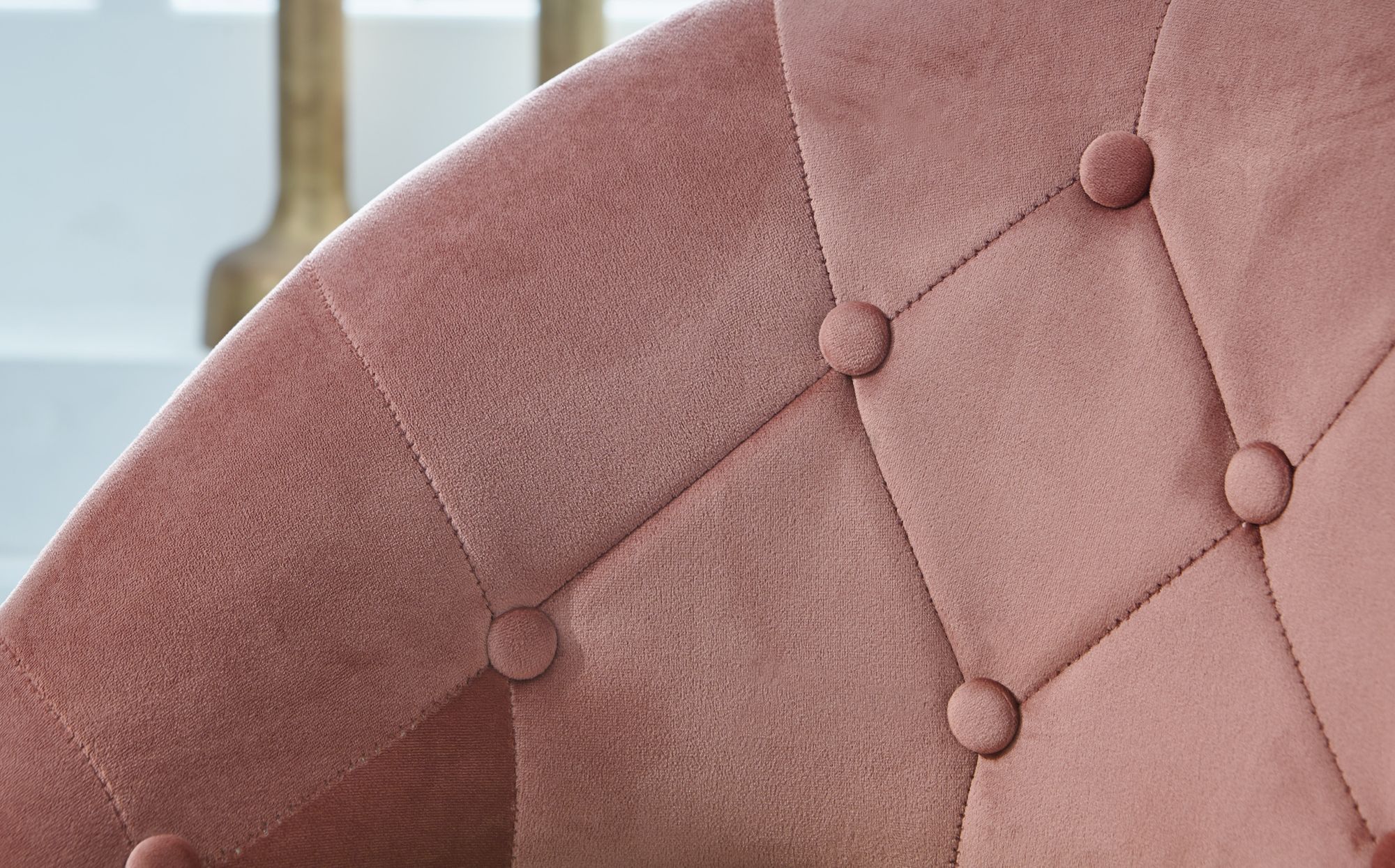 57487-Wohnling-Loungesessel-Samt-Rosa-WL6-300-WL6-300_17 Einrichtungs-Highlight: Chesterfield Loungesessel in Rosa und Gold