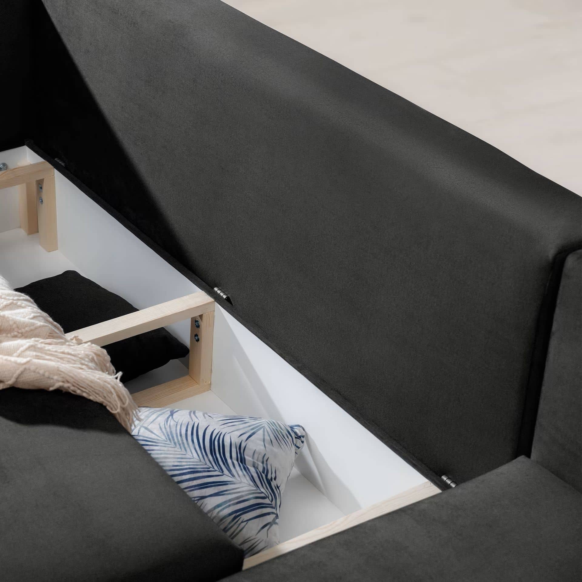 Ecksofa Baria – Schlaffunktion, Stauraum und pflegeleichter Stoff