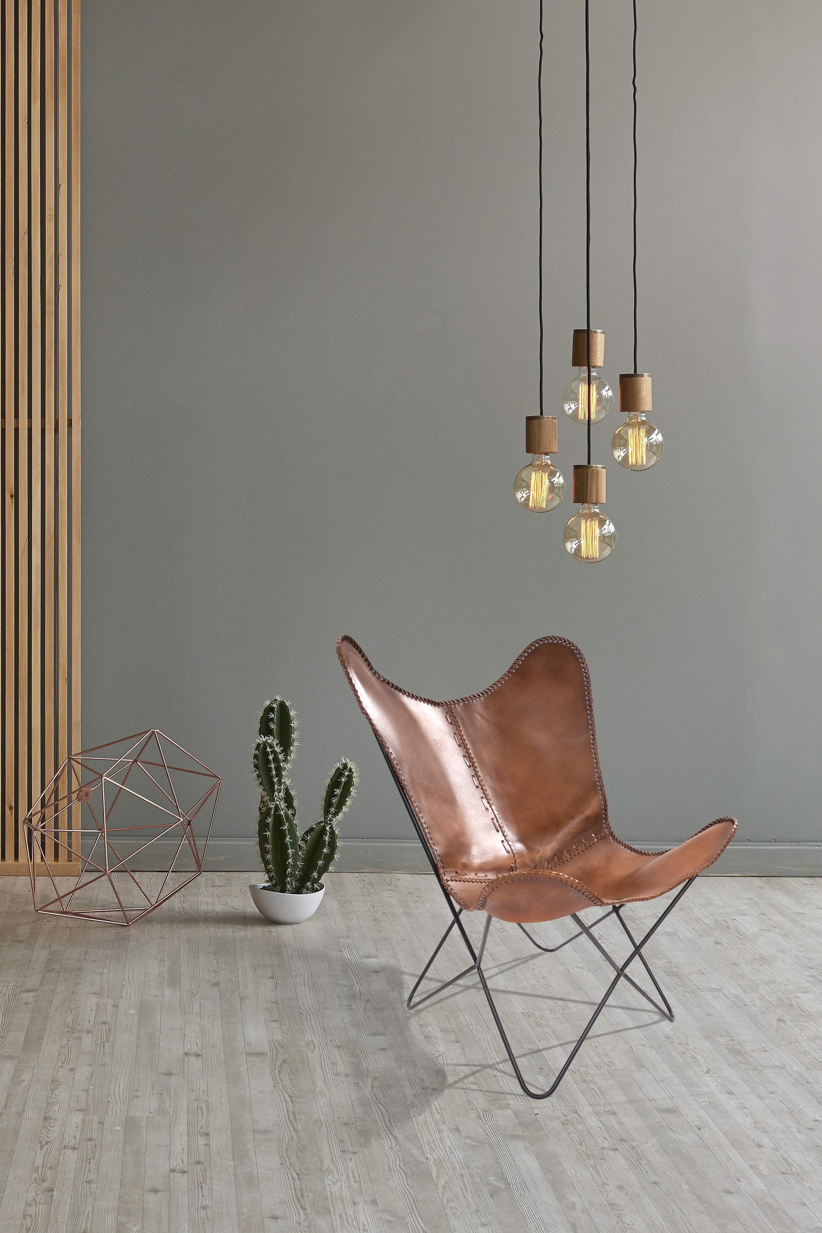 Schmetterling-Stuhl Juan 324 – Naturleder grünlich 71×78×89 cm Schmetterling-Stuhl Juan 324 – Naturleder grünlich 71×78×89 cm