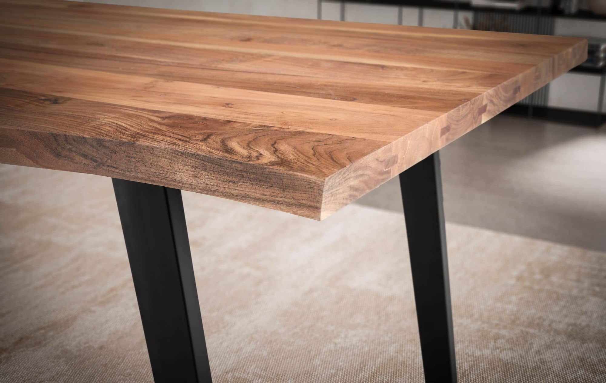 Esszimmertisch 140x80x76 cm Akazie Massivholz / Metall Esstisch Baumkante Esszimmertisch 140x80x76 cm Akazie Massivholz / Metall Esstisch Baumkante