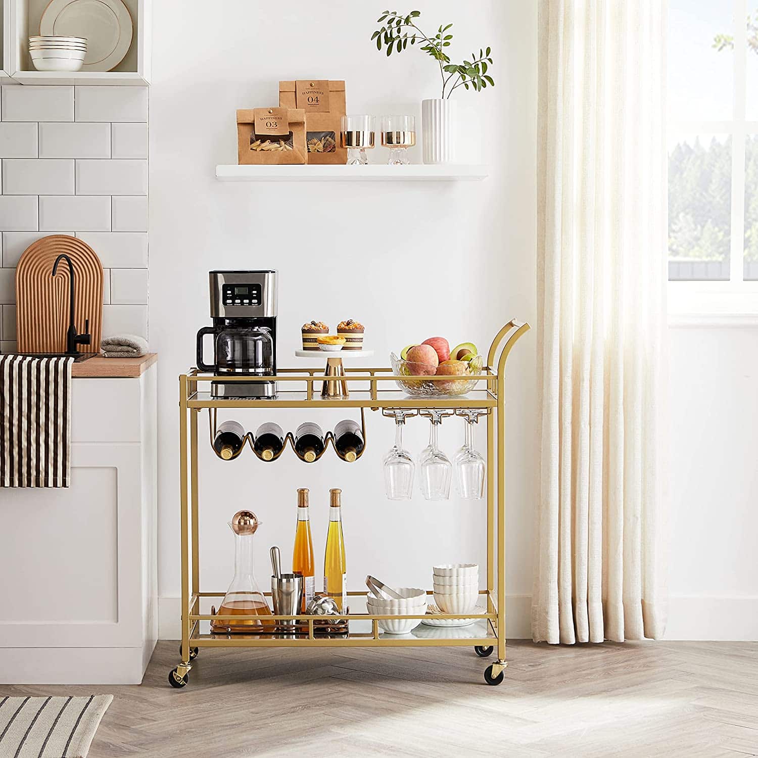LRC090A03-3 Stilvoller Servierwagen: Gold und Glas für Ihre Bar