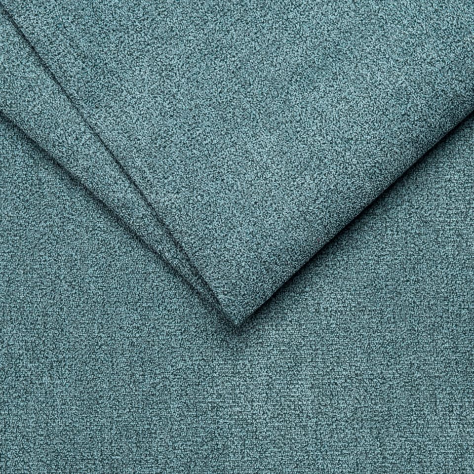 Entdecken Sie zeitlose Eleganz: Das Nalo Schlafsofa von ED Exciting Design mit verstellbaren Armlehnen und Bettkasten