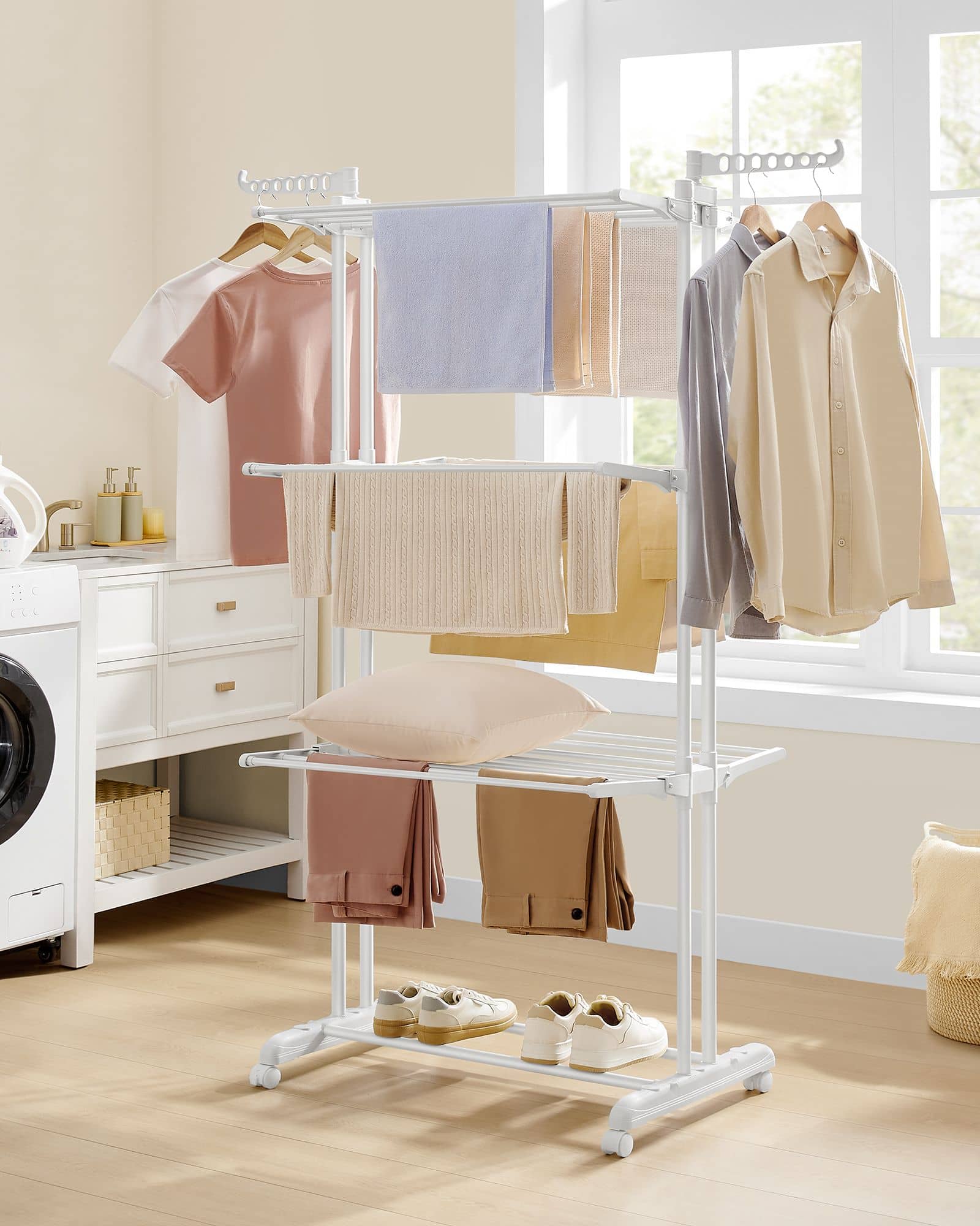Wäscheständer mit 4 Ebenen und Rollen wolkenweiß Wäscheständer mit 4 Ebenen und Rollen wolkenweiß