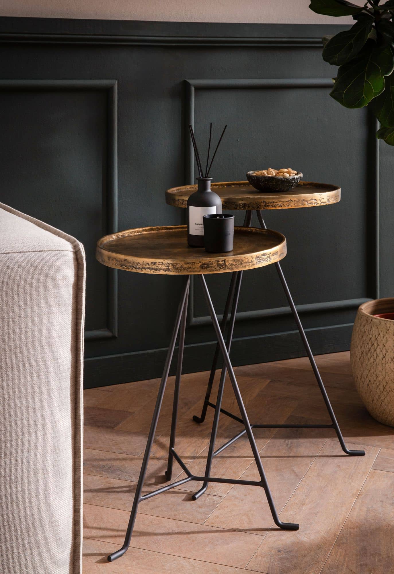 Beistelltisch 2er Set Metall Gold / Schwarz Design Satztisch Rund Beistelltisch 2er Set Metall Gold / Schwarz Design Satztisch Rund