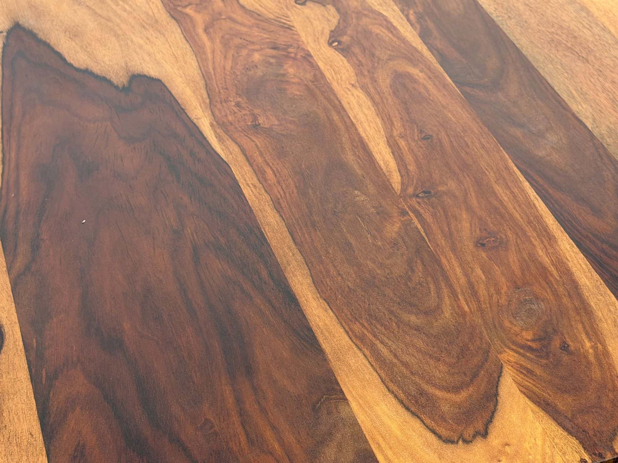 Esstisch Sheesham Massivholz 80x80 cm Dunkelbraun - Quadratischer Esszimmertisch Holz - Küchentisch modern für 4 Personen - Stabiler Holztisch - Tisch für Esszimmer Bistrotisch Handmade Esstisch Sheesham Massivholz 80x80 cm Dunkelbraun - Quadratischer Esszimmertisch Holz - Küchentisch modern für 4 Personen - Stabiler Holztisch - Tisch für Esszimmer Bistrotisch Handmade