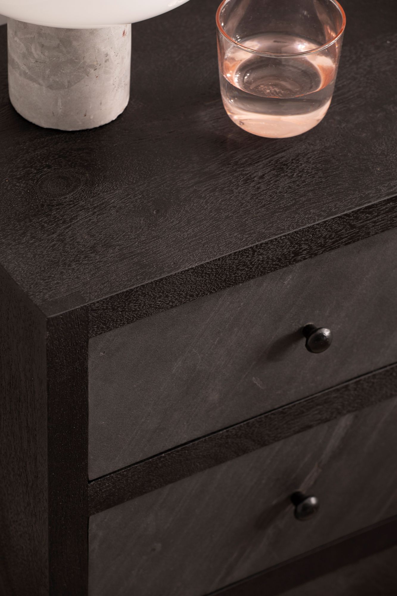 Nachttisch Mango Massivholz / Steinoptik 40x60x30 cm Nachtschrank Boxspringbett Nachttisch Mango Massivholz / Steinoptik 40x60x30 cm Nachtschrank Boxspringbett