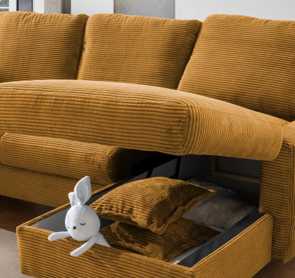 Benformato_Valentina_2F-RECBK_4823_F08-5 Glamouröses Design: Sofa Valentina mit flexibler Recamiere in Gold