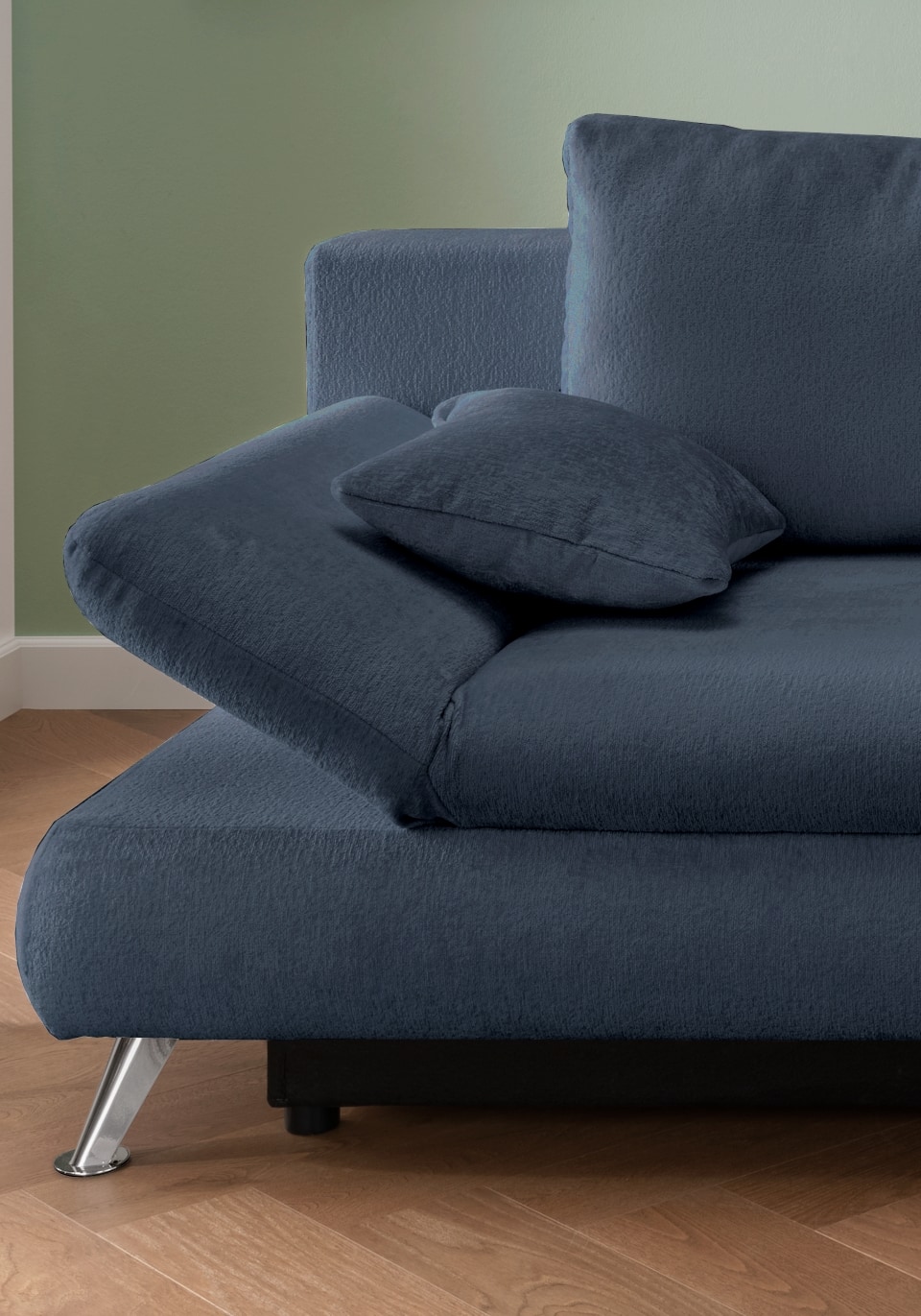 Benformato_Dale_2FAFBK_6904_F06-4 Tiefsee-Chic: Entdecke die zeitlose Schönheit des Sofa Dale in Dunkelblau