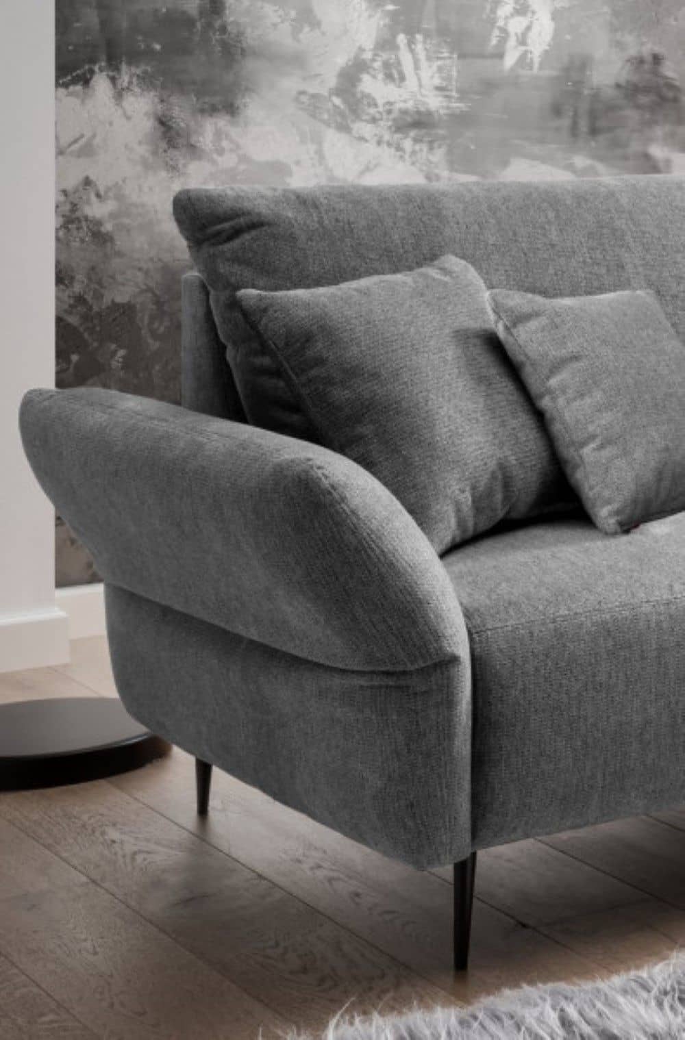 Ecksofa Vardo von Benformato: Stilvolle Eleganz in Mikrofaser mit verstellbaren Armlehnen und beidseitiger Montage, erhältlich in 5 Farben Ecksofa Vardo von Benformato: Stilvolle Eleganz in Mikrofaser mit verstellbaren Armlehnen und beidseitiger Montage, erhältlich in 5 Farben