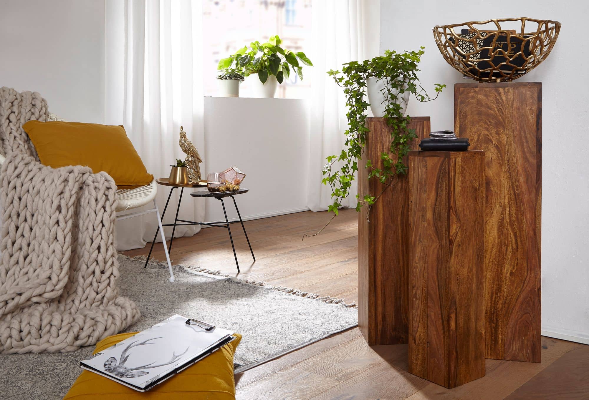 38580-WOHNLING-Beistelltisch-3er-Set-WL1-566-Massivholz-24-5x85x24-5-cm-Sheesham-Tische-Holztisch-Natur-Produkt-Echtholz-Beistelltische-Dekosaeulen-Drei-Holztische-Braun-Blumenh_2 Beistelltisch 3er Set WL1.566 Massivholz 24,5x85x24,5 cm Sheesham Tische