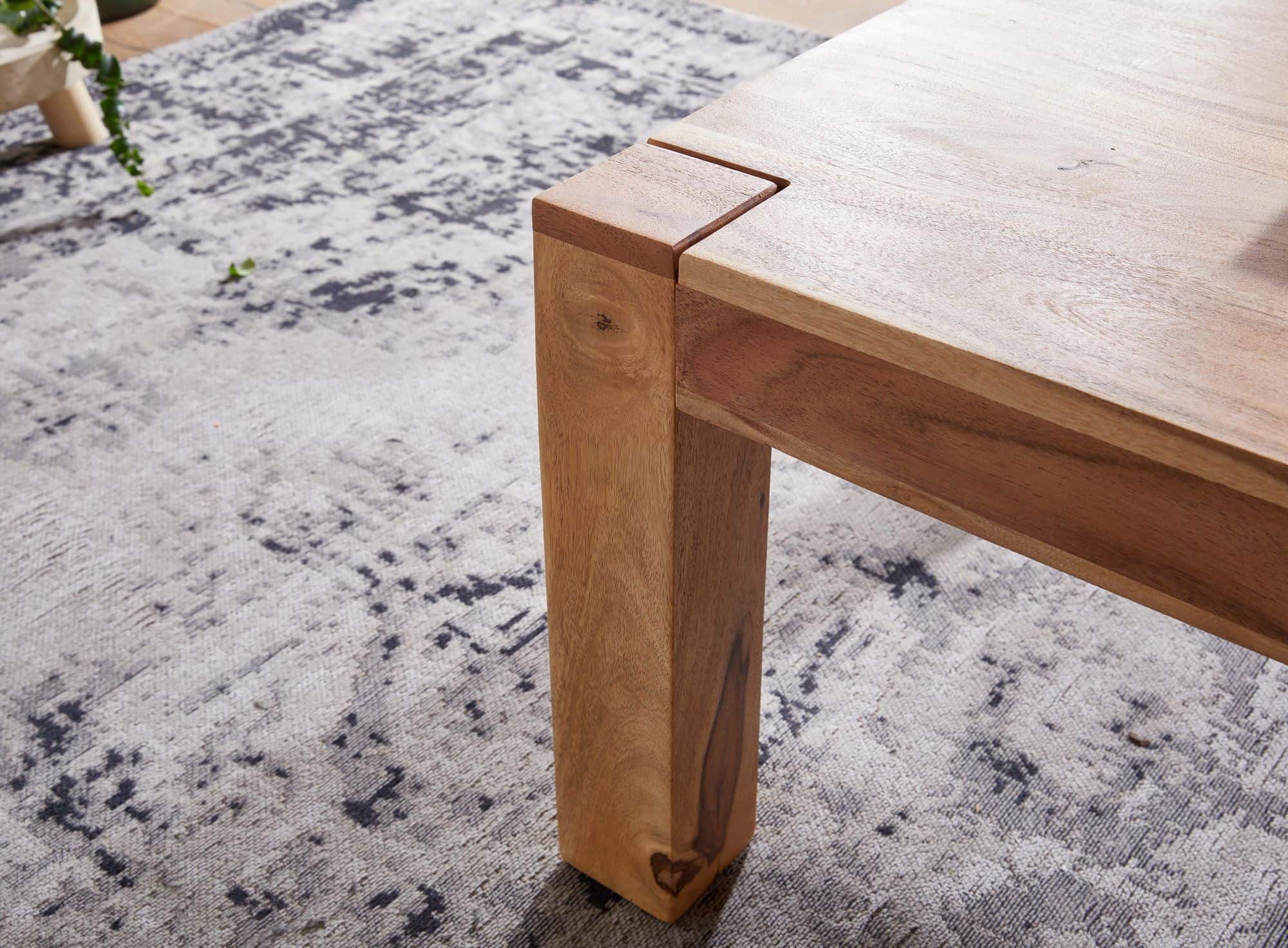 Couchtisch MUMBAI Massiv-Holz Akazie 110 cm breit Wohnzimmer-Tisch Design Natur-Produkt Landhaus-Stil Beistelltisch Couchtisch MUMBAI Massiv-Holz Akazie 110 cm breit Wohnzimmer-Tisch Design Natur-Produkt Landhaus-Stil Beistelltisch