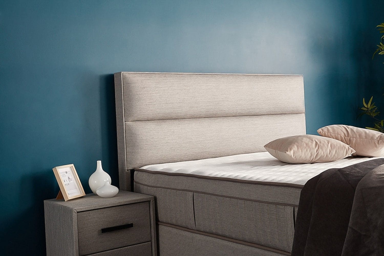 Boxspringbett Suna Hellgrau mit Bettkasten – ABC Bedding Boxspringbett Suna Hellgrau mit Bettkasten – ABC Bedding