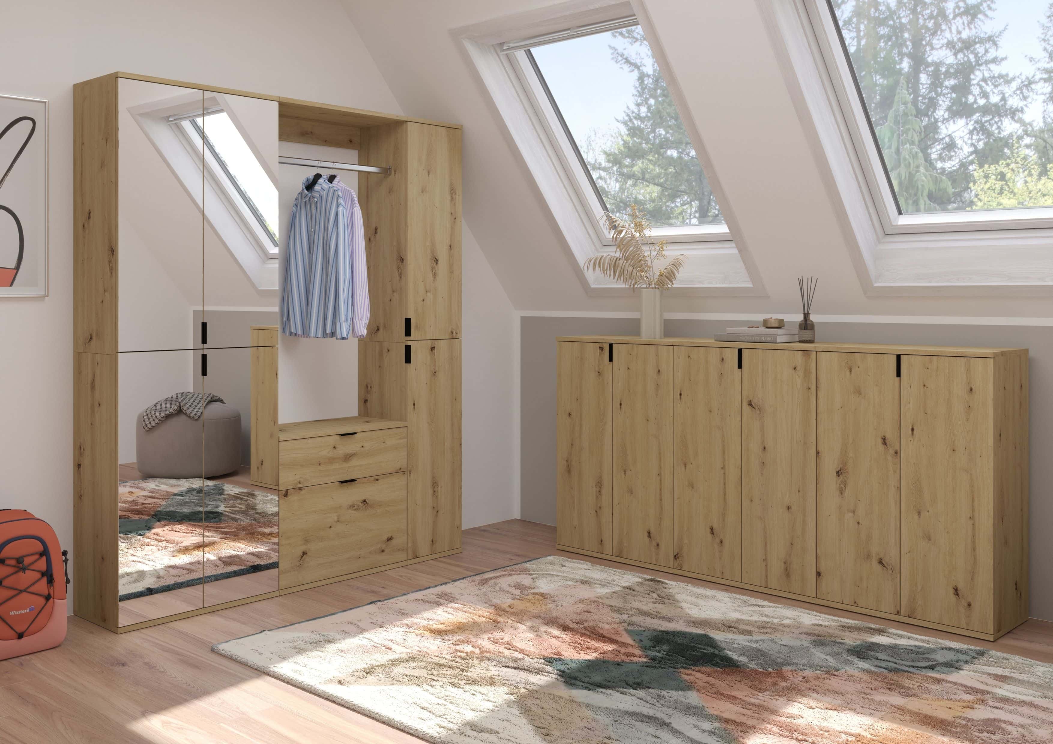 Projekt X Garderobenkombination