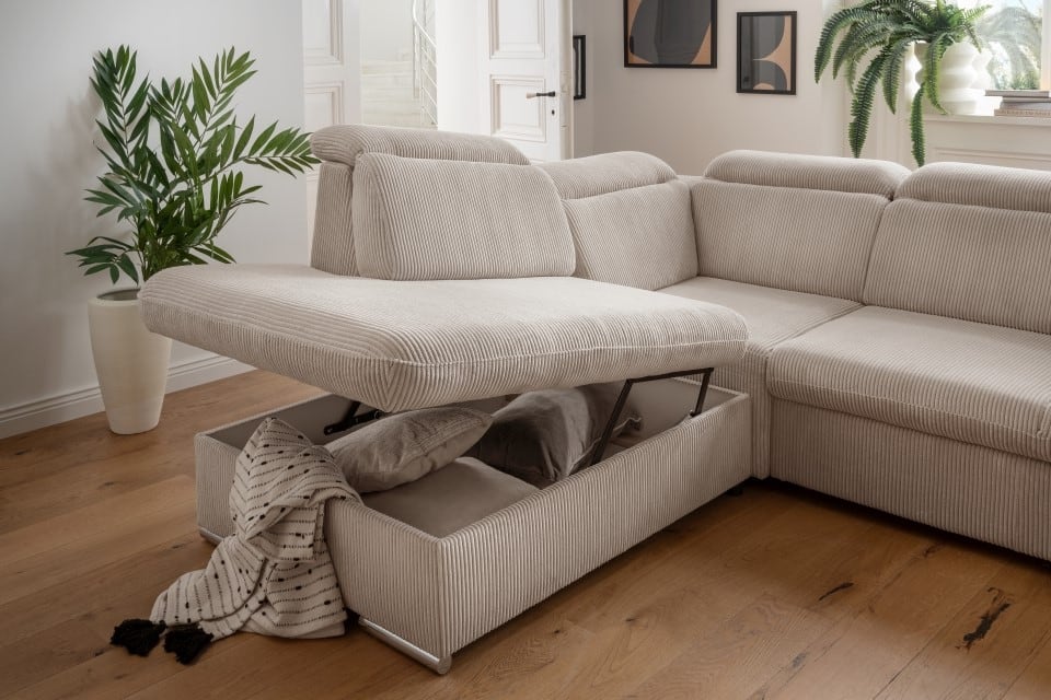 Benformato_Vasto_2FKF-EKF-OTBKKF_4808-7yEzHU6yrMVb7D Elegantes Beige: Benformato Sofa Vasto mit Bettkasten und verstellbaren Kopflehnen