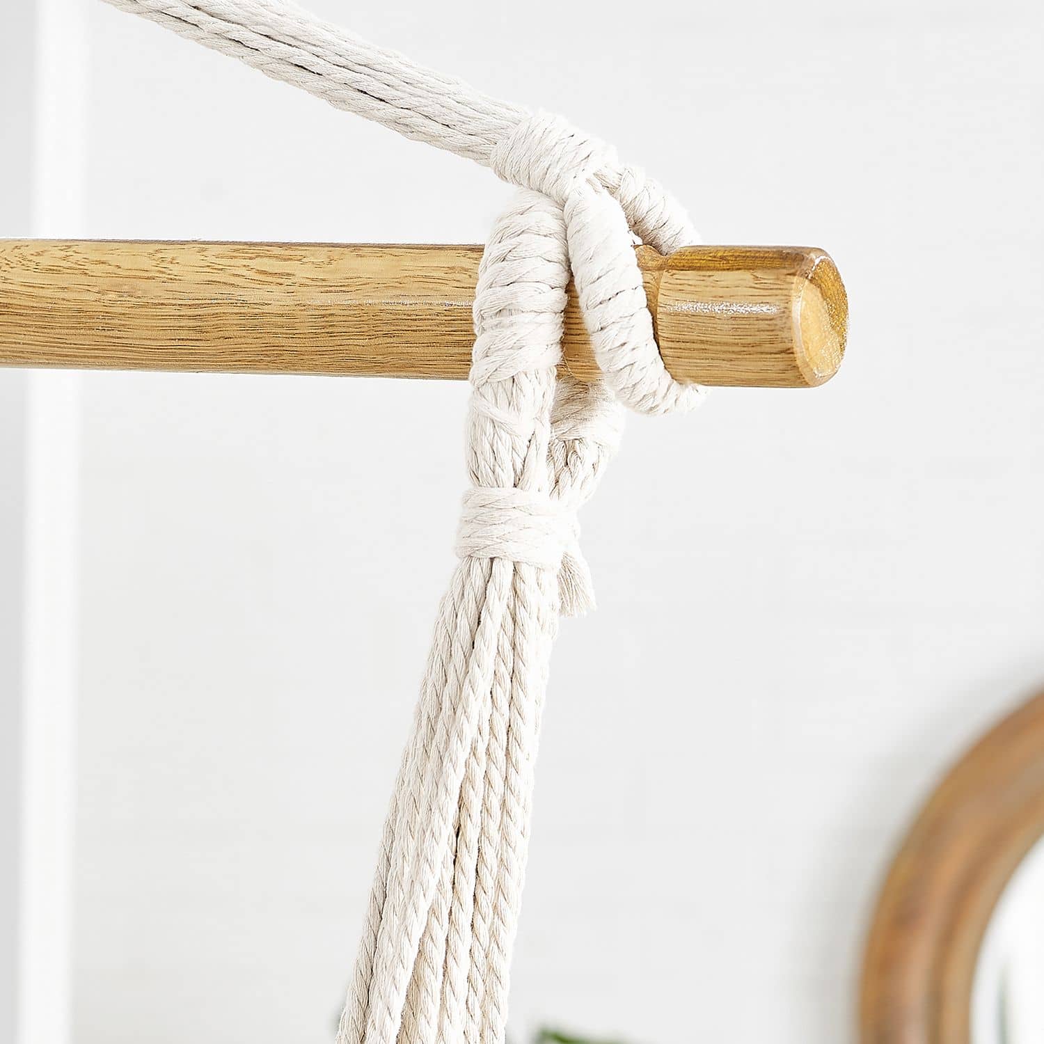 Hängesessel mit 2 Kissen und Metallkette beige Hängesessel mit 2 Kissen und Metallkette beige