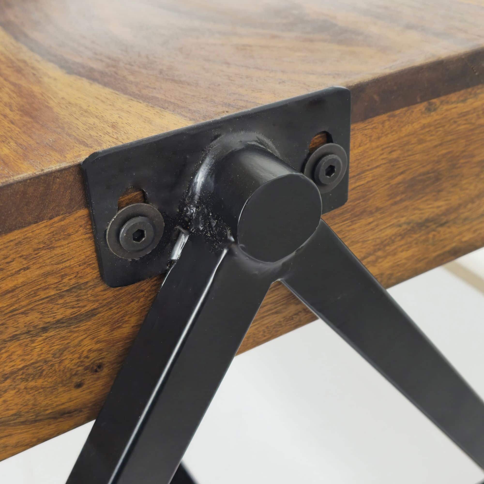 Couchtisch Sheesham Massivholz rechteckig 120cm · Wohnzimmertisch mit Metallgestell · Handgefertigter Sofatisch im modernen Industrial Design mit stabiler Tischplatte