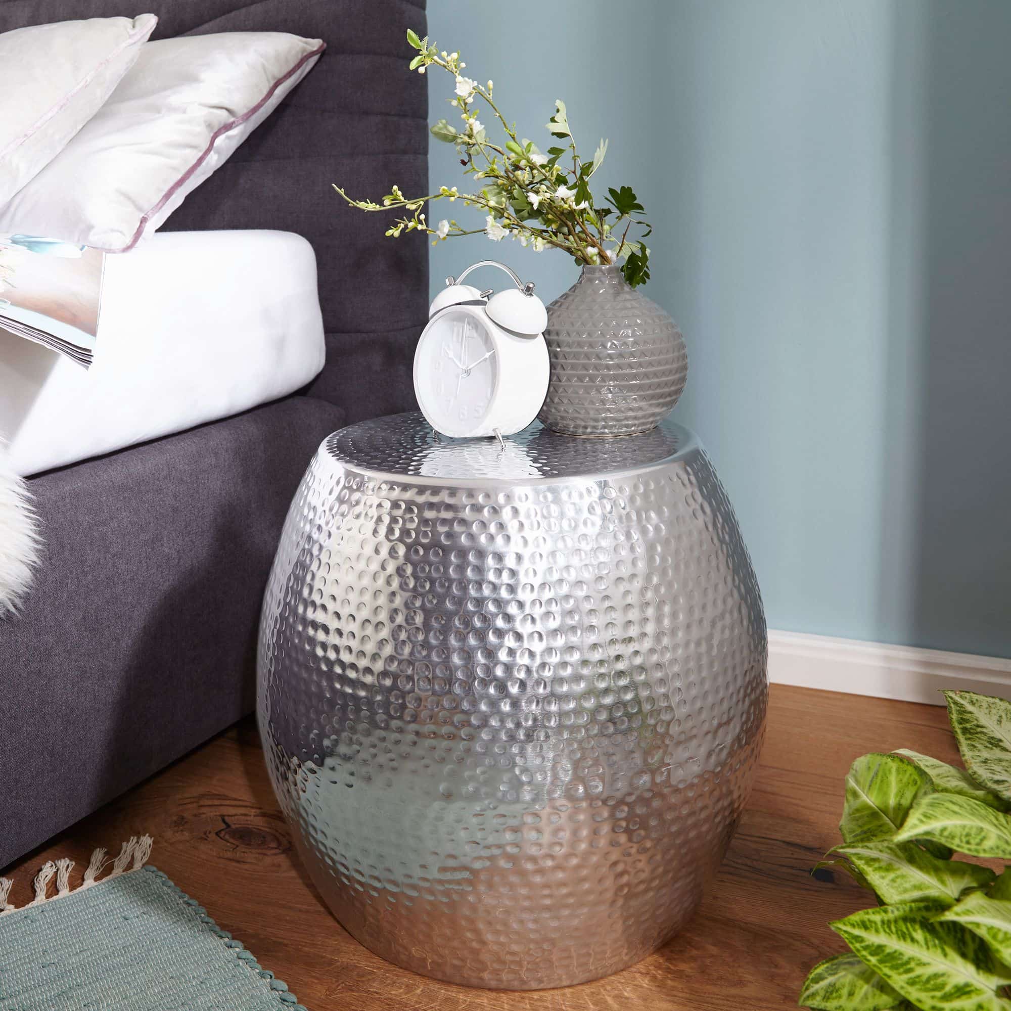 Beistelltisch 42 x 42 x 42 cm Aluminium Silber Dekotisch Orientalisch Rund Beistelltisch 42 x 42 x 42 cm Aluminium Silber Dekotisch Orientalisch Rund