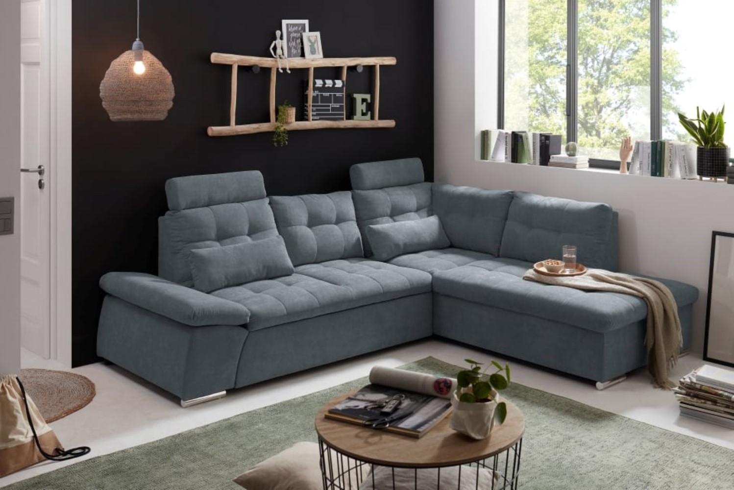Nalo-2F-Rec_Uran-04-anthrazit_Milieu_ Nalo Schlafsofa in Anthrazit: Zeitlose Eleganz für Ihr Zuhause
