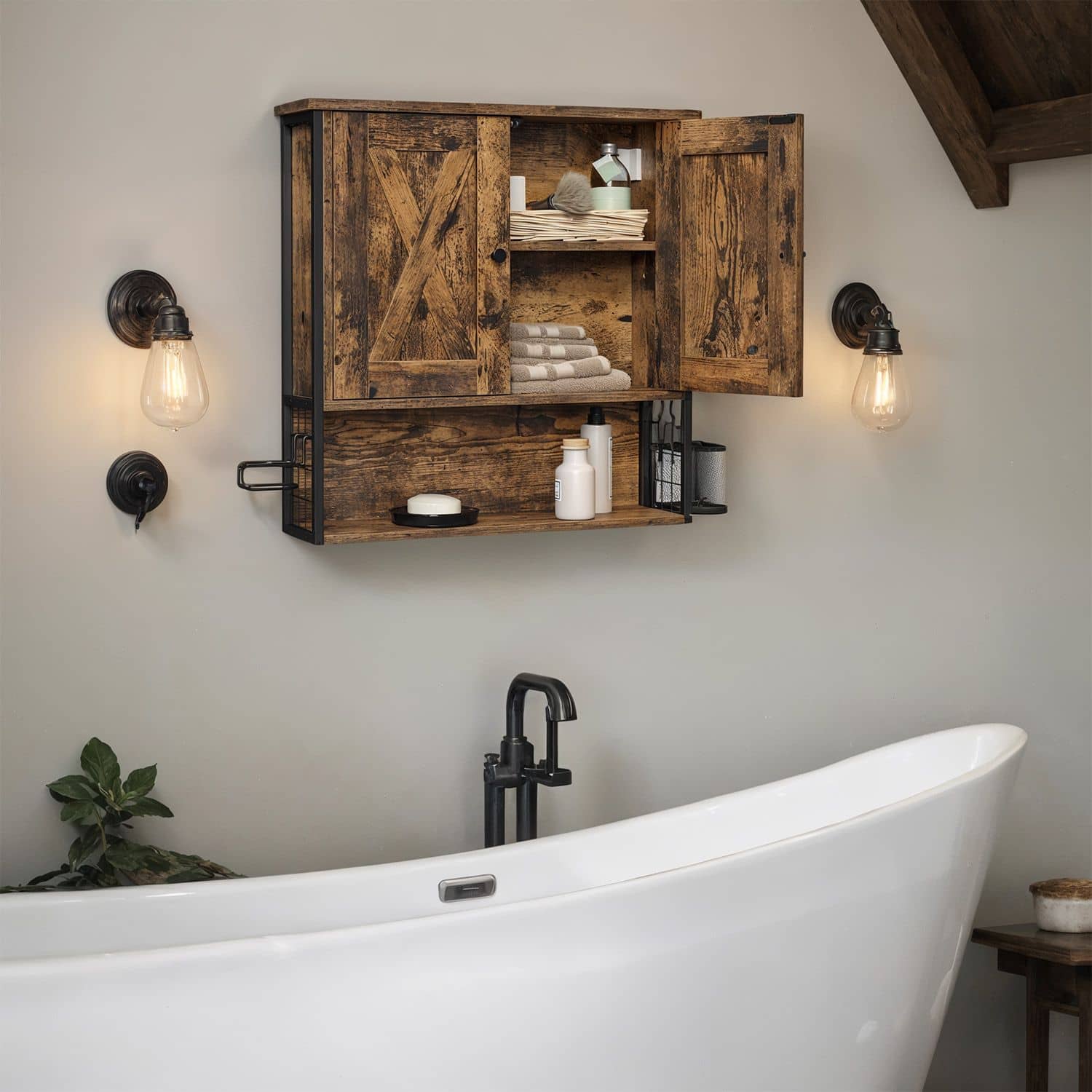 Wandschrank im Badezimmer Wandschrank im Badezimmer