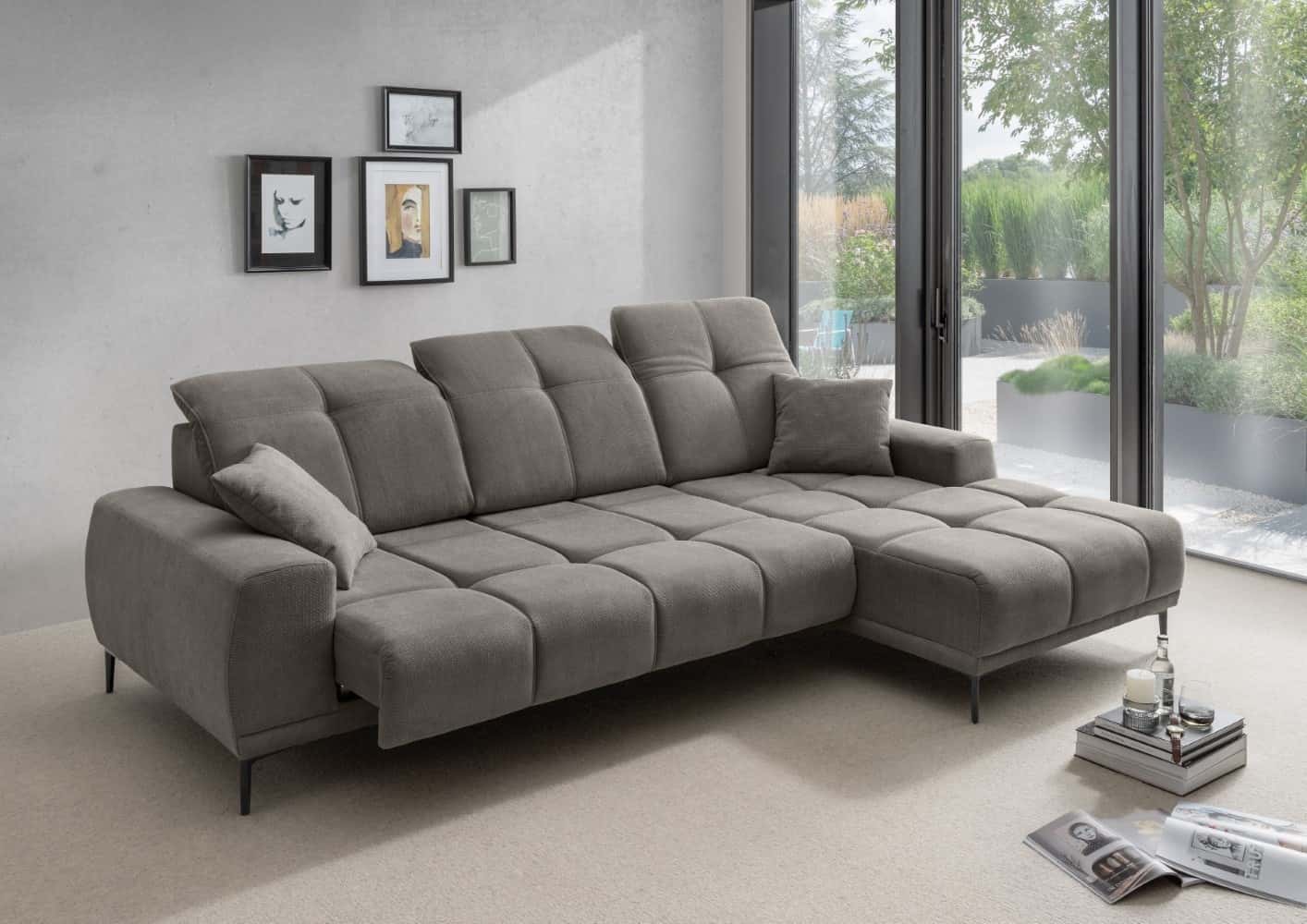 Sofa Nesto von Benformato mit elektrischem Sitzvorschub