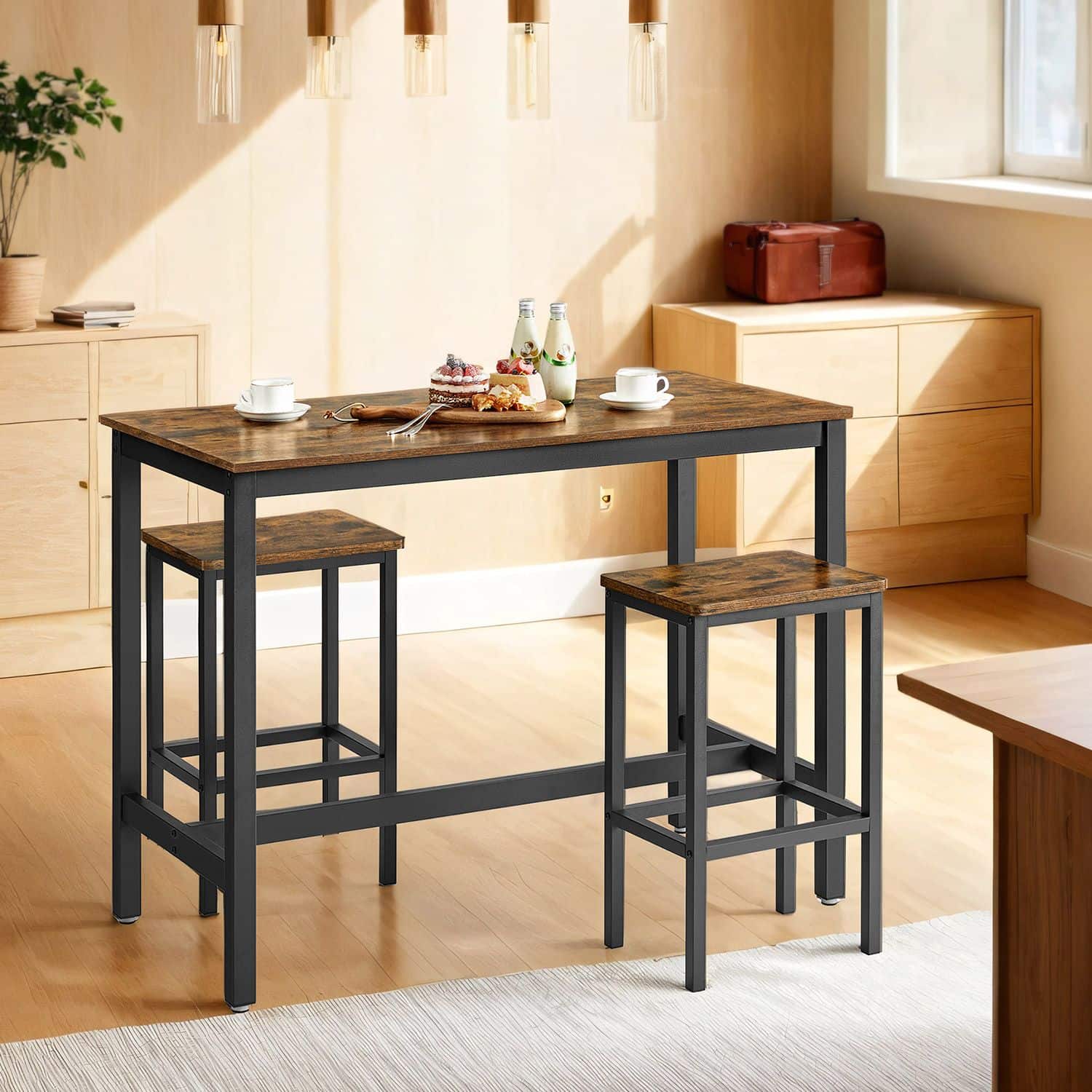 Industrial Look Stehtisch mit 2 Barhockern Industrial Look Stehtisch mit 2 Barhockern