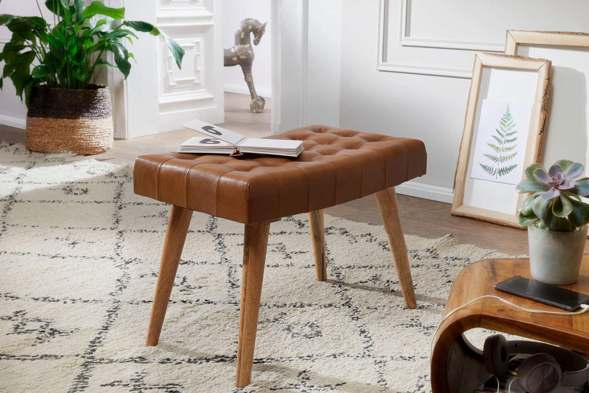 52305-WOHNLING-Sitzhocker-WL6-012-WL6-012_2 Chesterfield Hocker - Echtleder und Massivholz Design