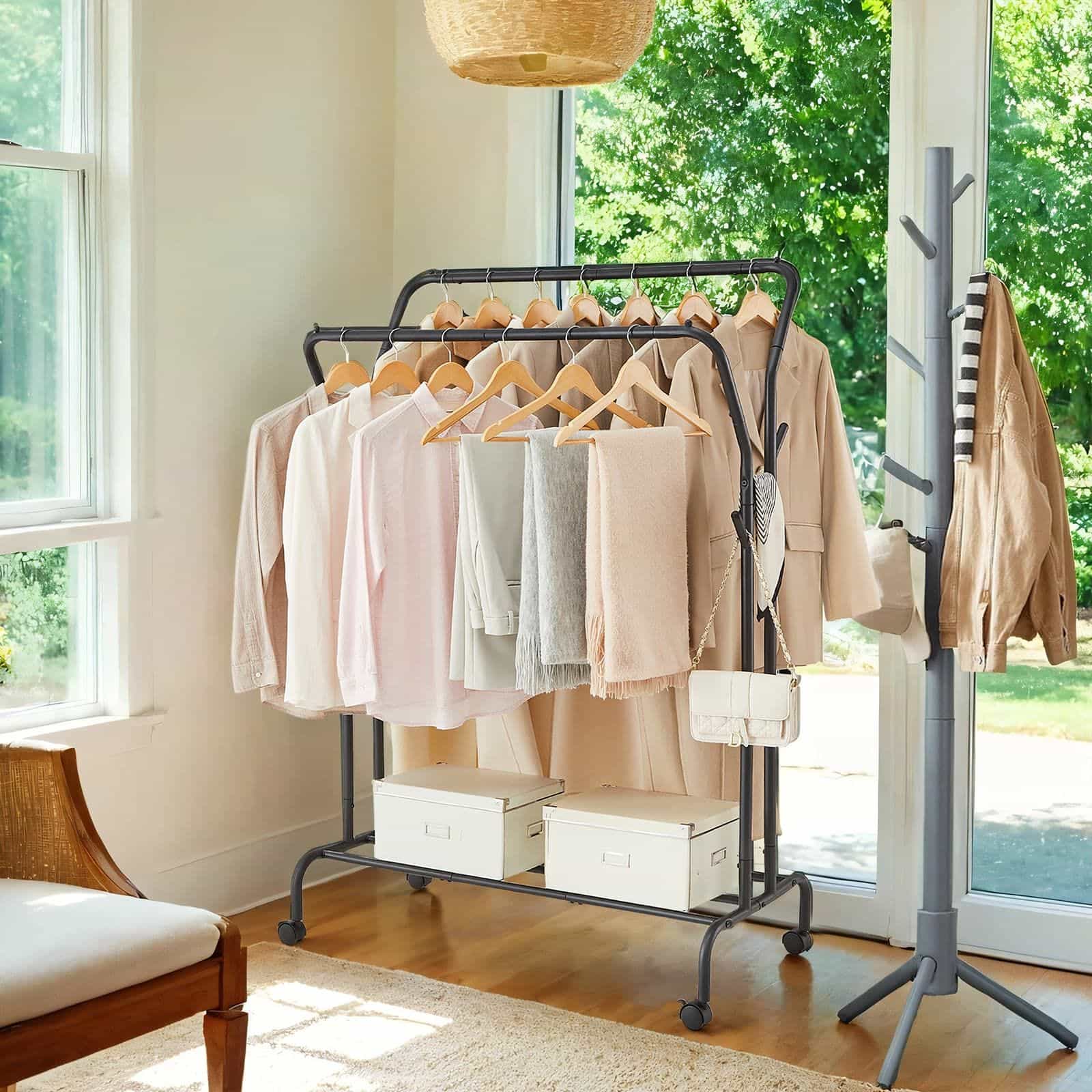 Kleiderständer auf Rollen, 2 Kleiderstangen, Garderobenstange Kleiderständer auf Rollen, 2 Kleiderstangen, Garderobenstange