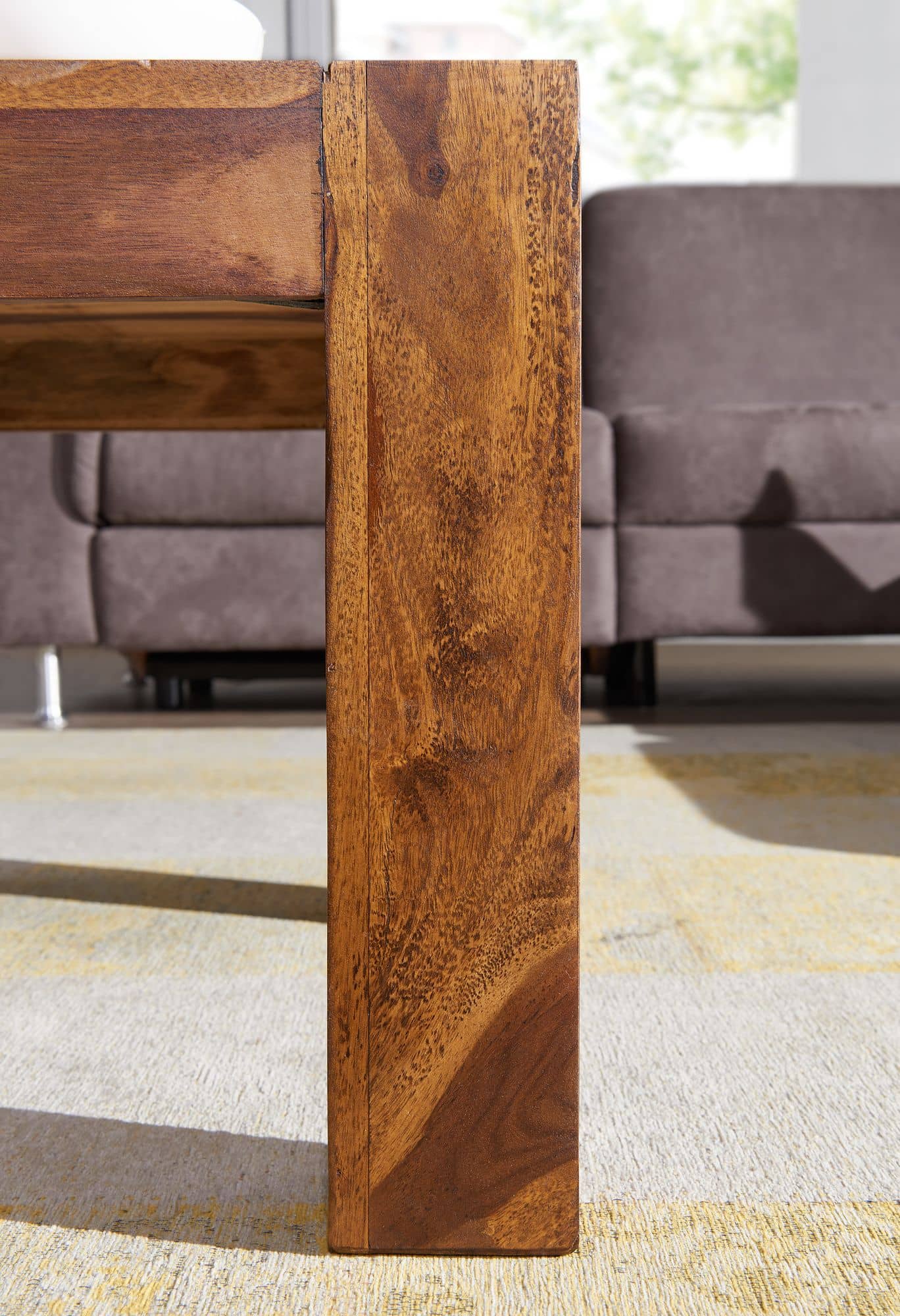 31315-WOHNLING-Couchtisch-MUMBAI-Massiv-Holz-She_42MXEciQrAbBPN Couchtisch Sheesham 110 cm – Massivholz & Metall im Landhaus‑Stil