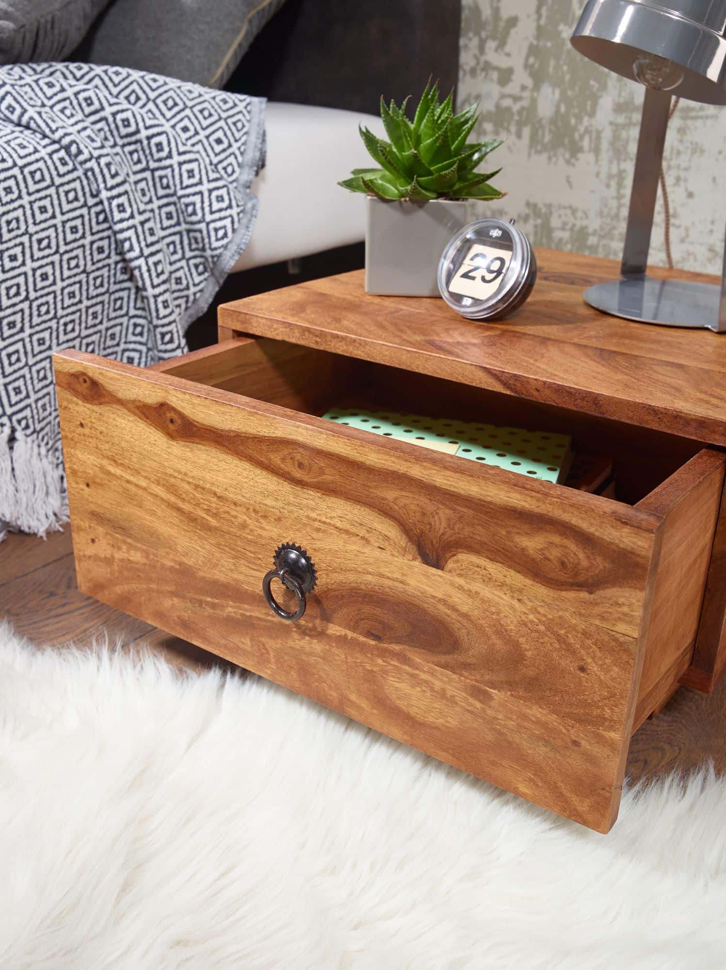 Design Nachttisch MUMBAI Massiv-Holz Sheesham 40x40x25 cm Design Nachttisch MUMBAI Massiv-Holz Sheesham 40x40x25 cm