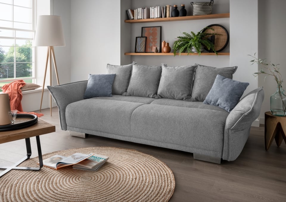 Benformato_Pera_4FAFBK_9752_ZK_9759-1 Silbernes Big Sofa 'Pera' mit Luxus-Mikrofaser und Bettkasten